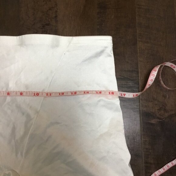 Caché shapewear Size 4XL - Picture 4 of 5